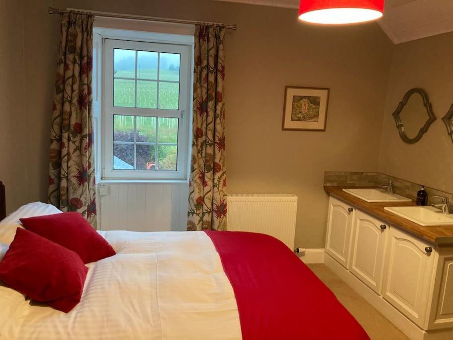 Polharrow Villa Dalry  Bagian luar foto