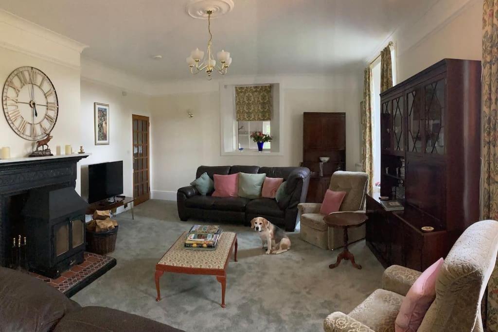 Polharrow Villa Dalry  Bagian luar foto